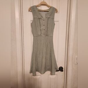 Elegant Green Sleeveless Dress SIZE SMALL ..SAGE GREEN